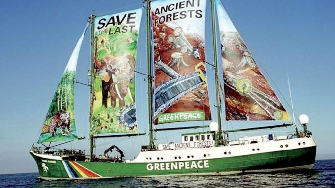 kapal Greenpeace Rainbow Warrior